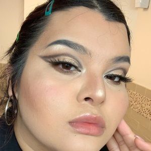 Meet your Posher, Isabelle